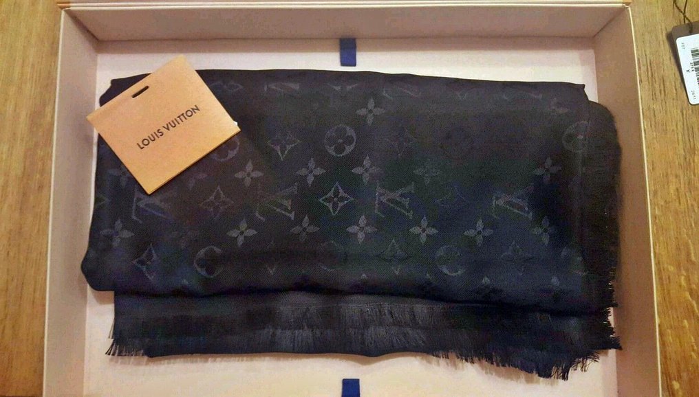 Louis Vuitton, scialle con monogramma, nero - Catawiki