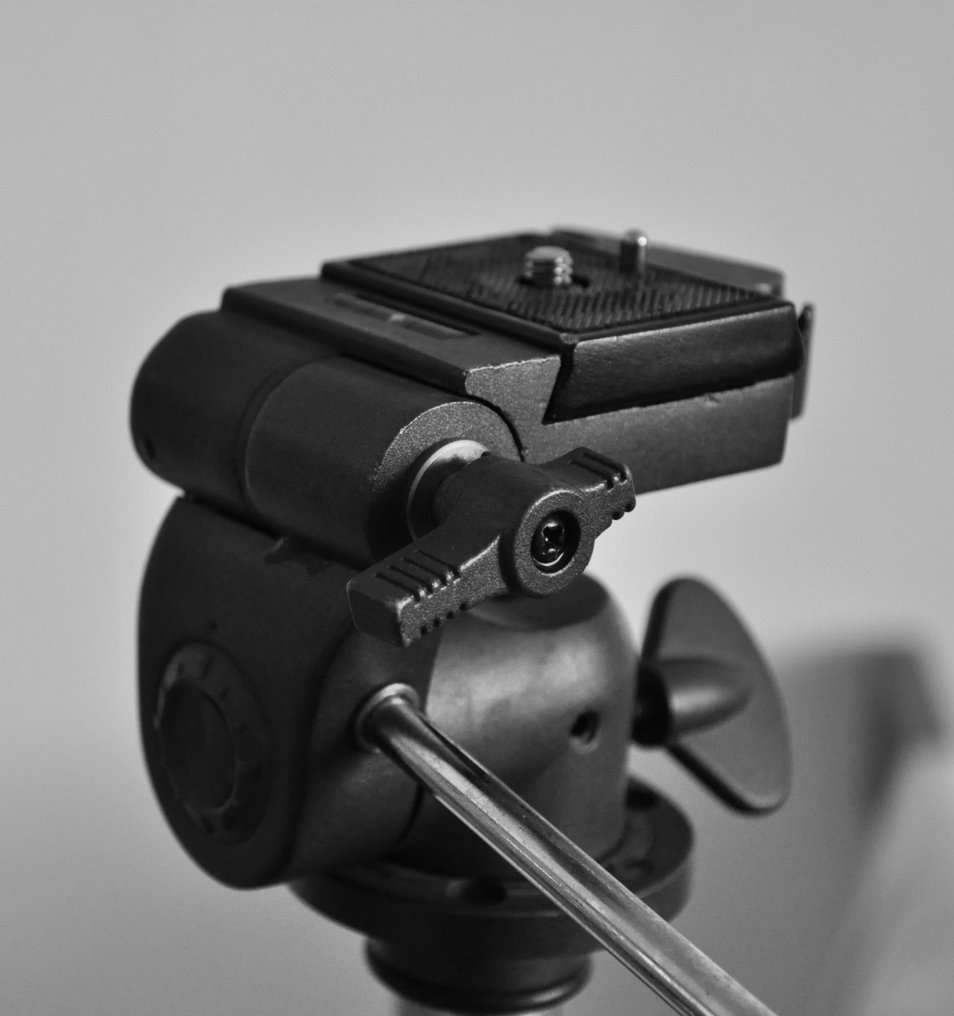 Fancier FT6102 Professional Tripod with Quick Release Catawiki