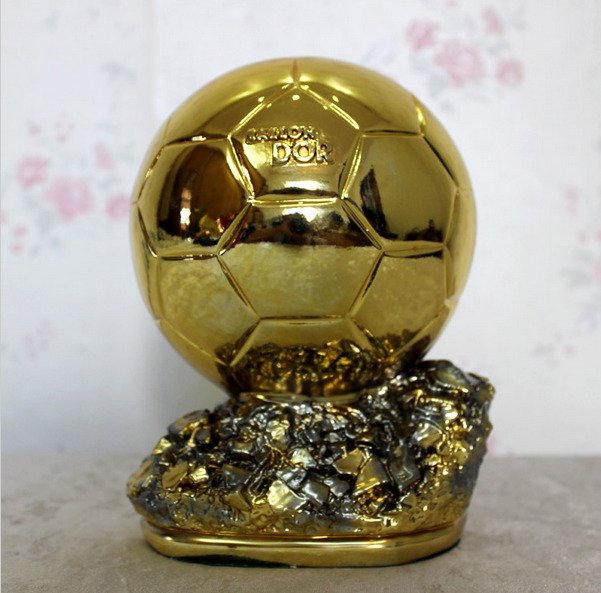 jukbeen doorboren per ongeluk Replica FIFA Ballon d'Or / Gouden bal - Catawiki