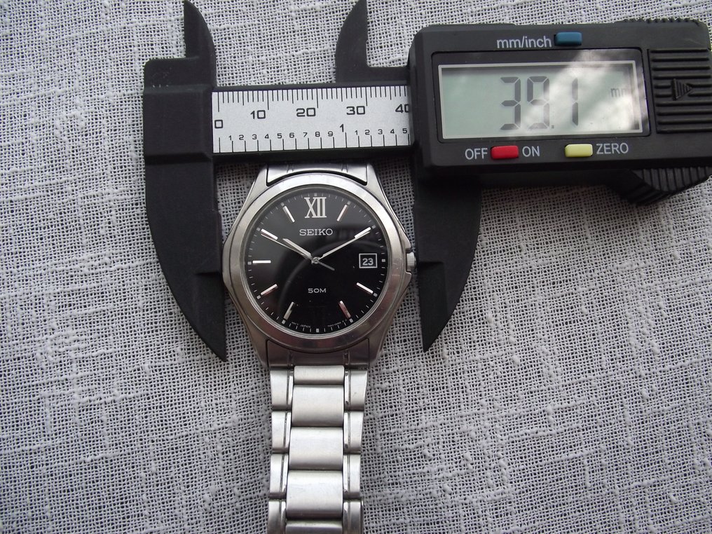 Seiko 7N42-OEYO – Japanese gents quartz wrist watch – - Catawiki
