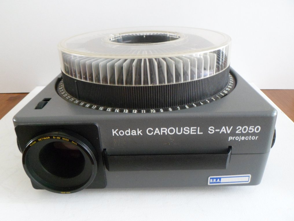 Perfectly working KODAK Carousel SAV 2050 Slide Projector. Catawiki