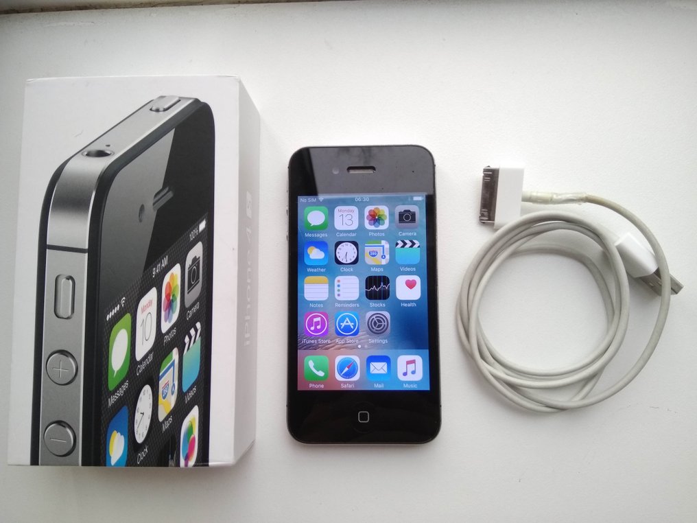 udelukkende Vælg strøm Apple iPhone 4S - 8GB - black - in original box - Model - Catawiki