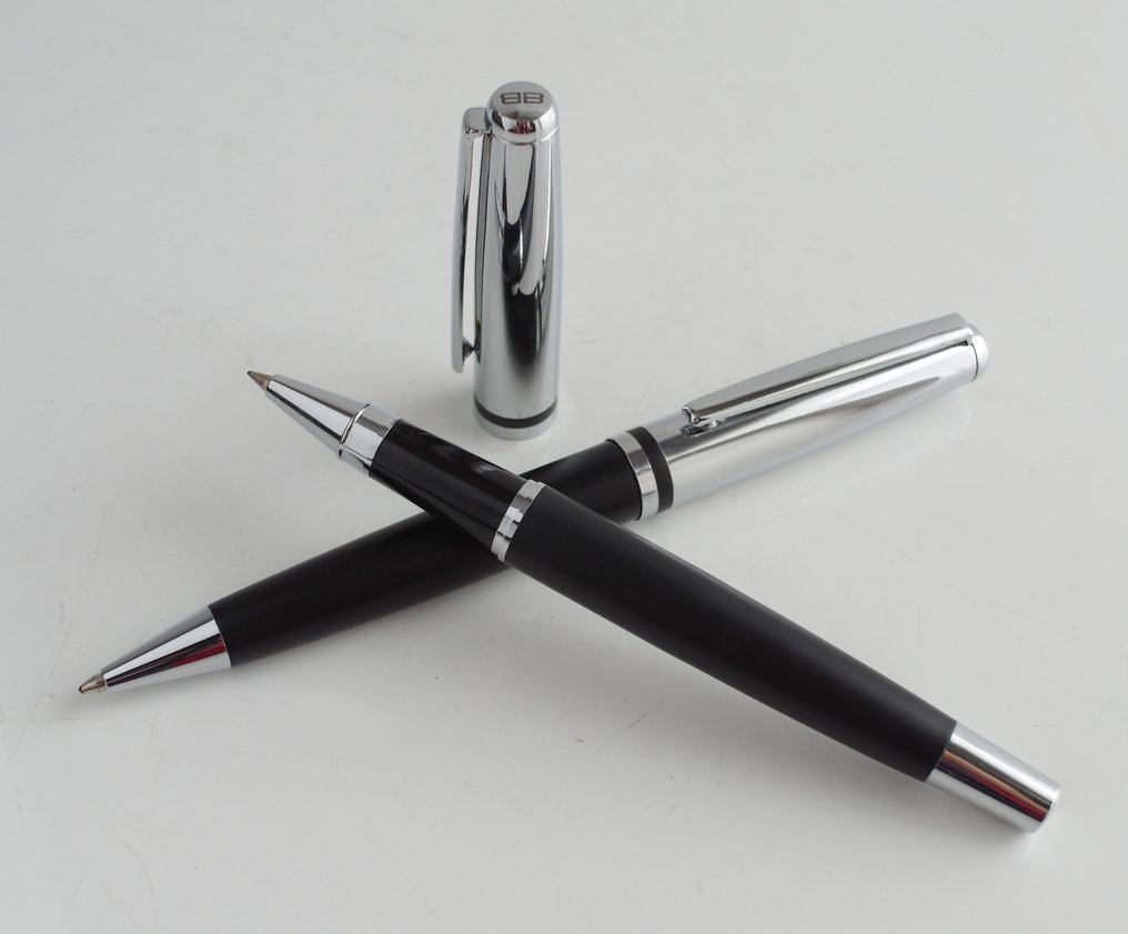 Balenciaga: pen set: ballpoint pen and rollerball pen -
