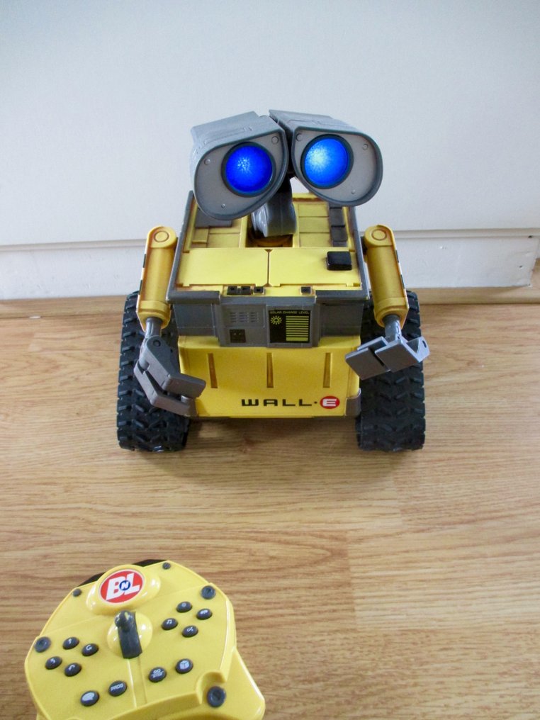 Disney Pixar Wall-E U-Command Remote control robot - Catawiki