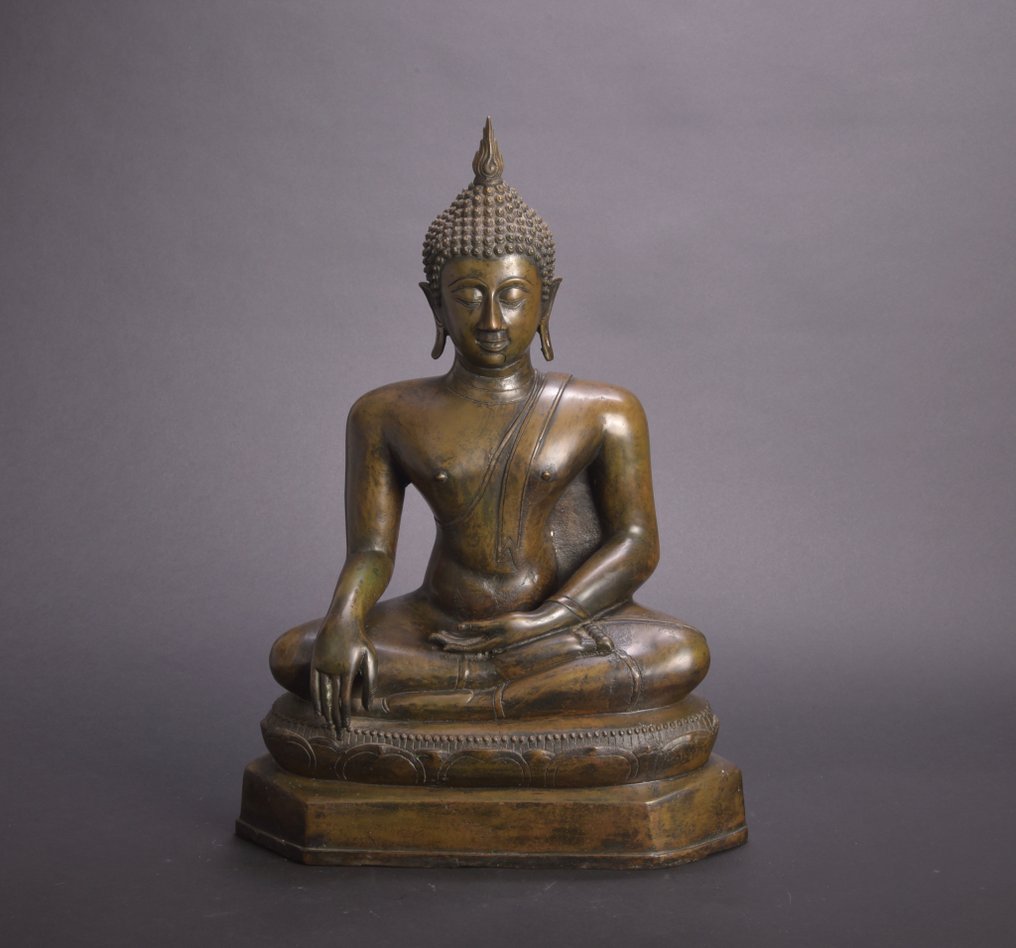 Economisch zout emmer Groot bronzen Boeddha beeld - Thailand - Laat 20ste eeuw - Catawiki