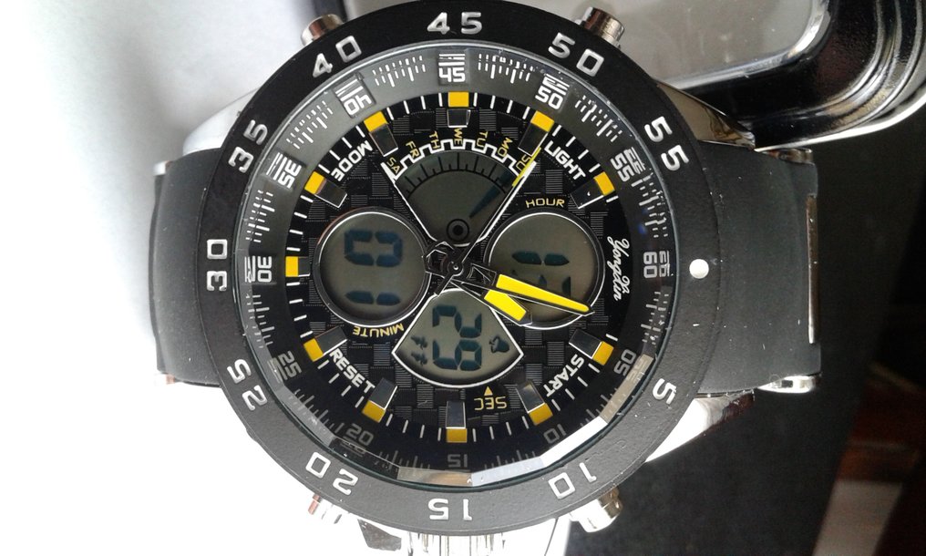 Orologio nuovo Sport Watch modello Uomo - Catawiki