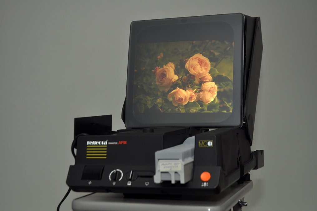 Reflecta Diamator AFM slide projector with builtin screen Catawiki