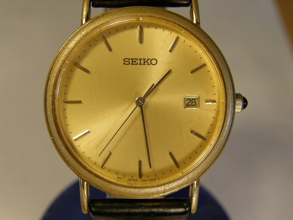 引き出物 レア ヴィンテージ 90年代 腕時計 SEIKO 7N32-0C10 