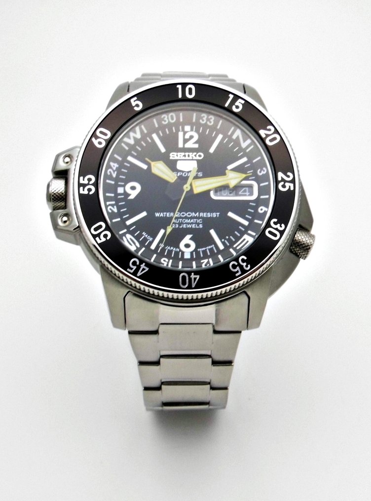 Seiko SKZ211J1 Superior - 200 m wristwatch - - Catawiki