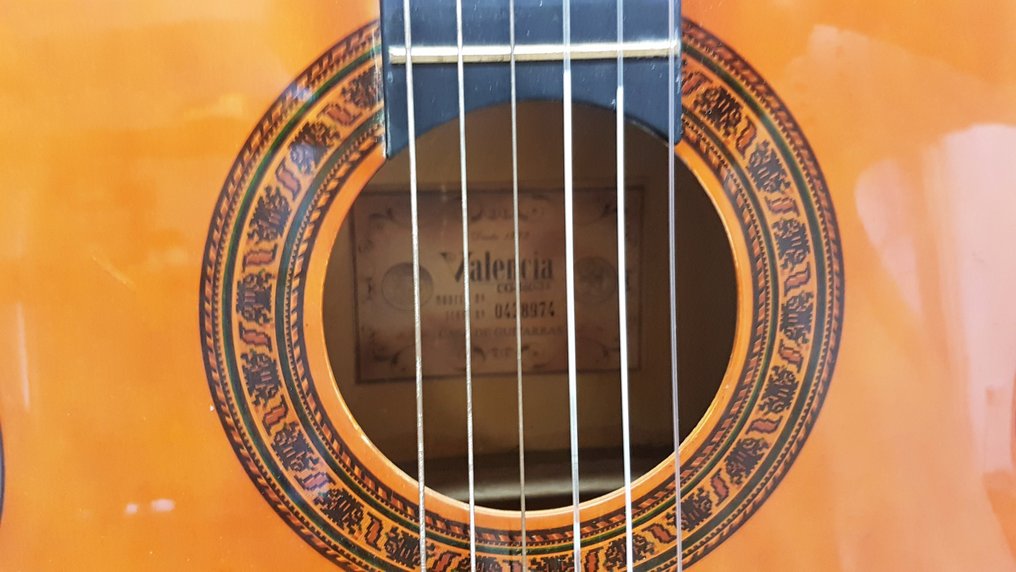 angst Knop Onrecht Valencia CG-160-34 klassieke gitaar - Nubone met standaard - Catawiki