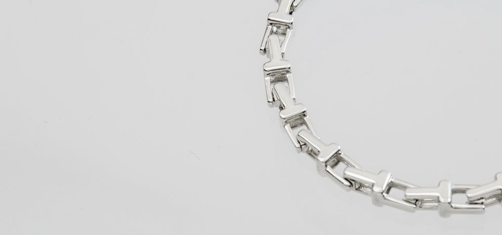 奇跡の再販！ Tiffany T Bracelet Narrow Chain Bracelet T Tiffany