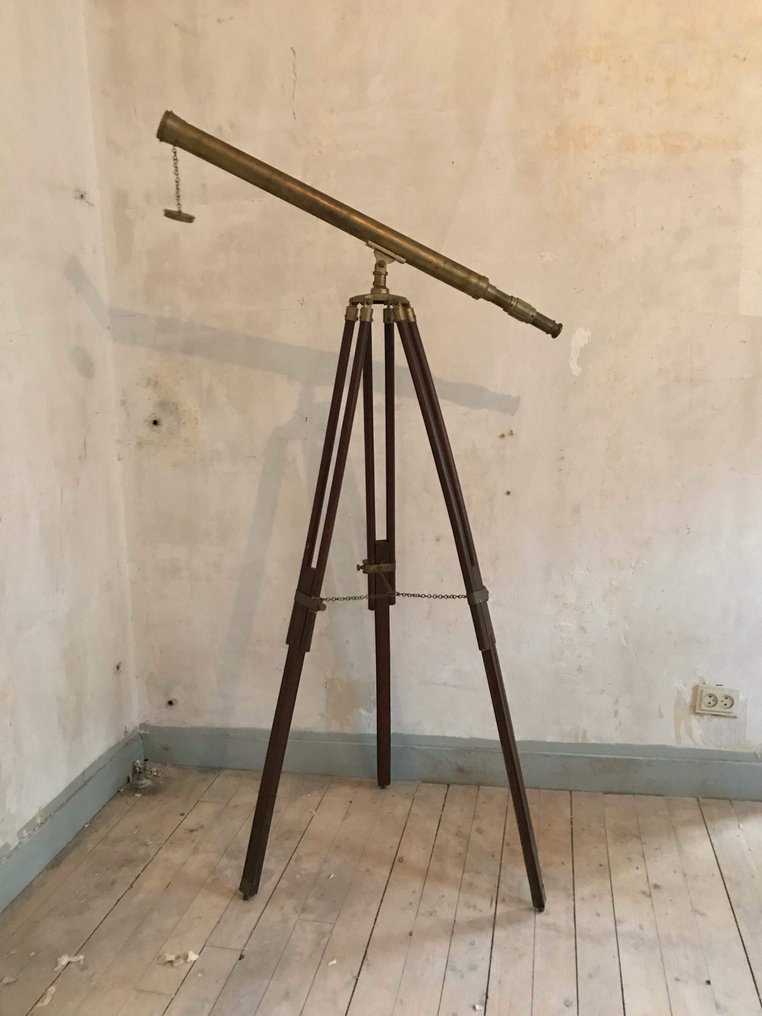 Leia Zijn bekend Werkwijze Vintage messing telescoop op houten statief - Hout, Messing - Catawiki