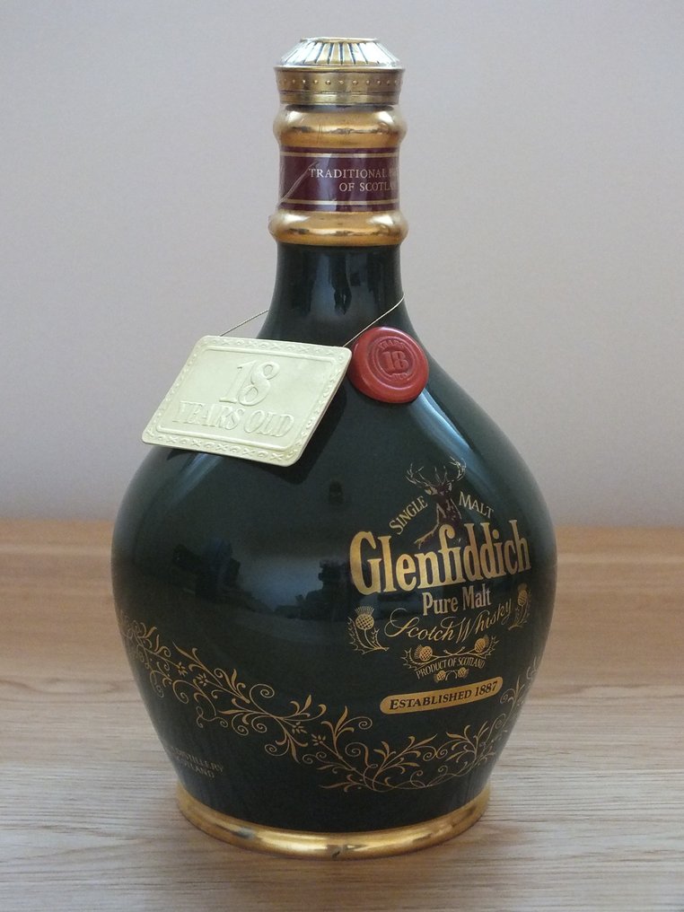 Glenfiddich whisky Decanter Green Spode Ceramic Bottle Collectors Memorabilia 