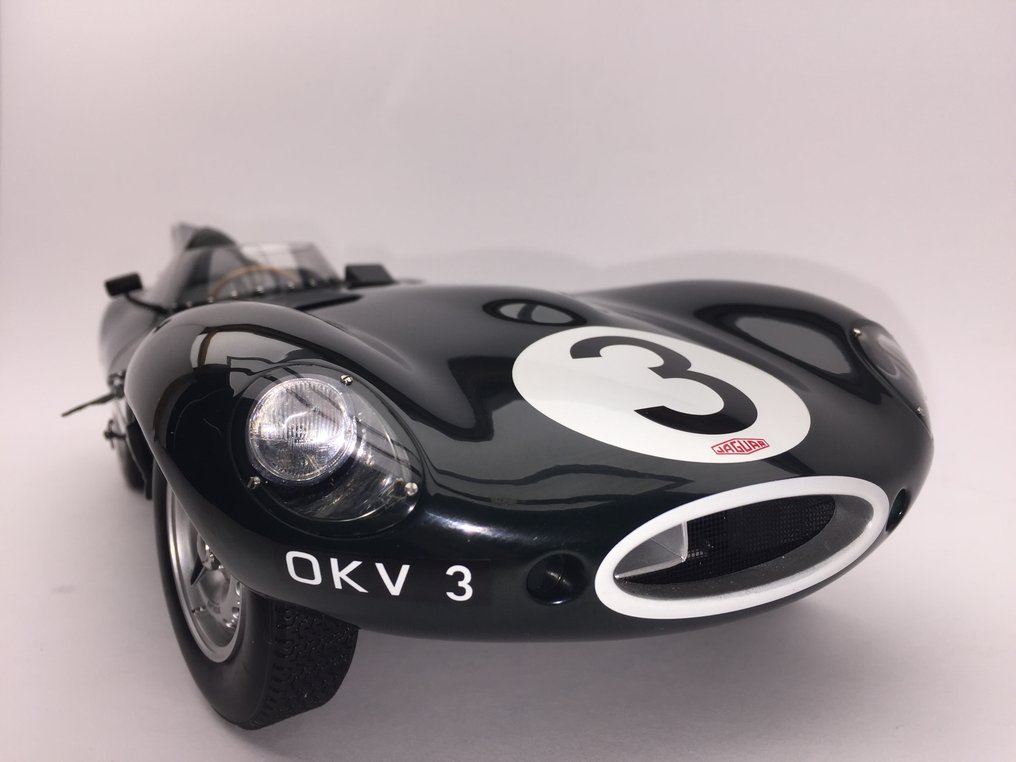 AUTOart　オートアート　1/12　ジャガーDタイプ  【１日間値下げ】 オートアート AUTOart 1/12 Jaguar D-Type 1955 Le Mans No.6