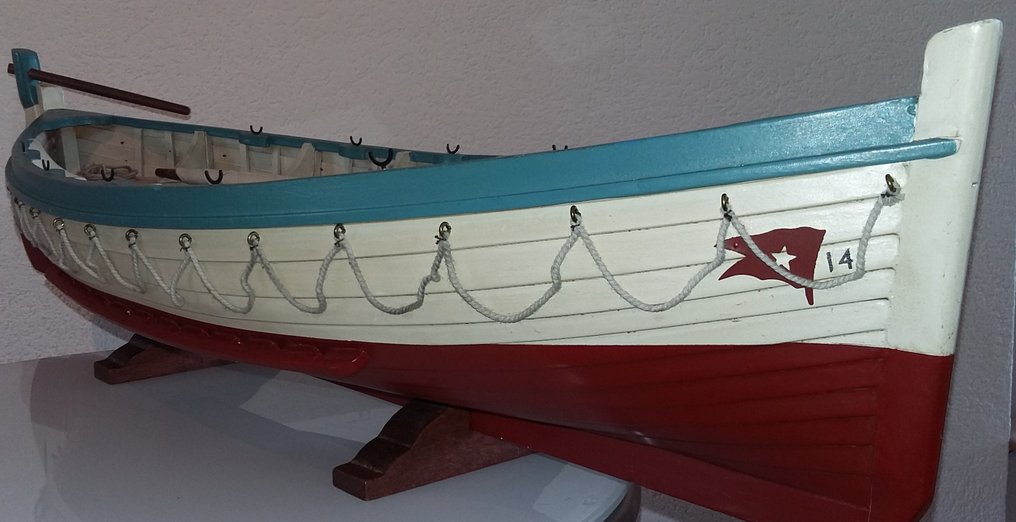 Model of lifeboat 14 of the Titanic - Catawiki