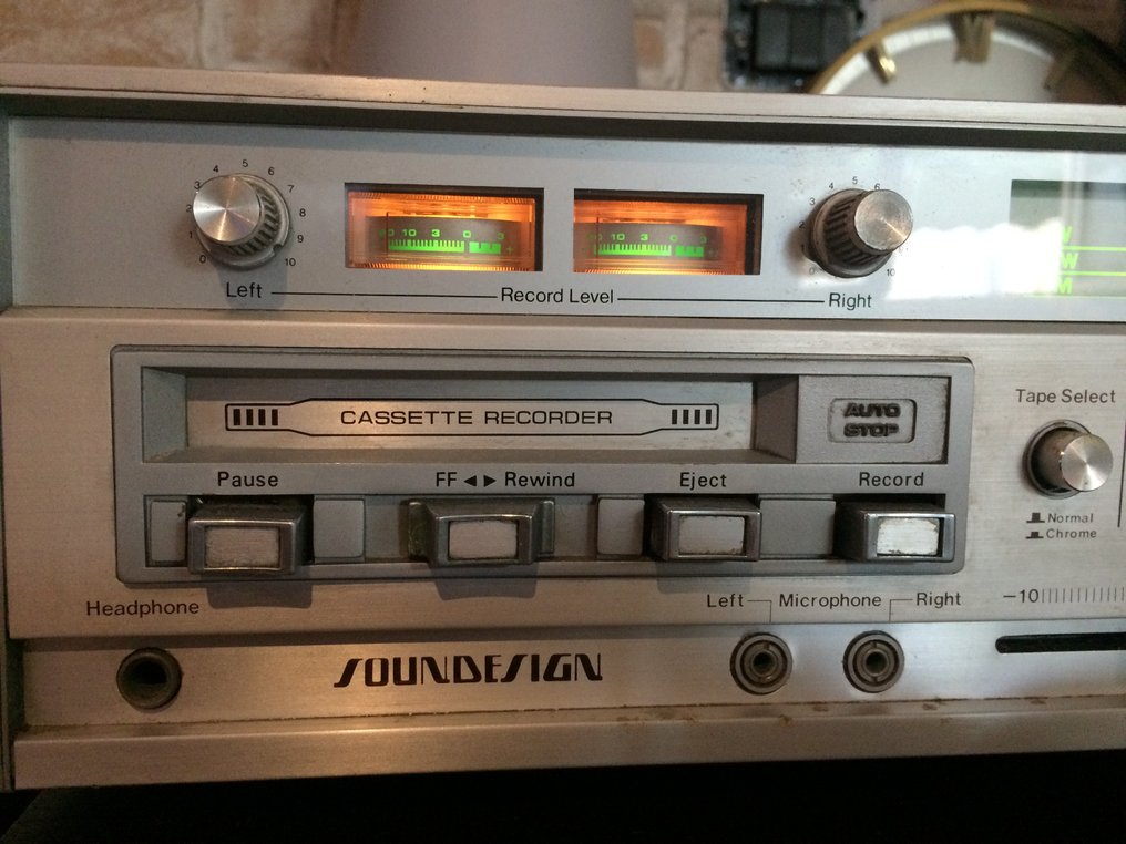 Synth amplifier, cassette player, SOUNDESIGN 5556 Catawiki