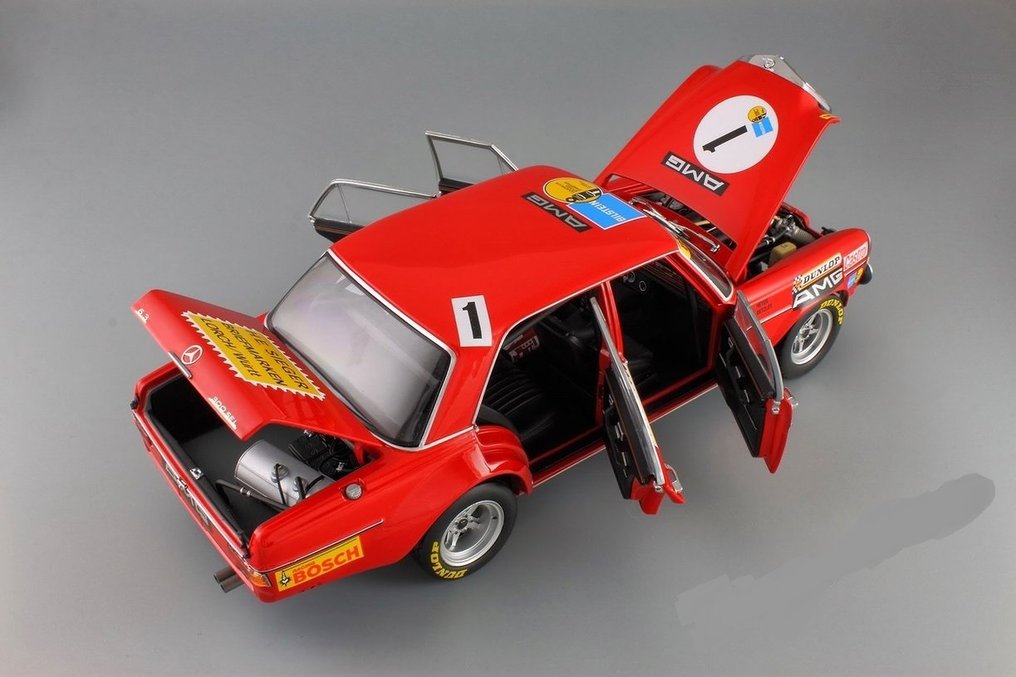 1:18 ミニチャンプス MERCEDES-BENZ 300 SEL 6.8 ADAC 24H