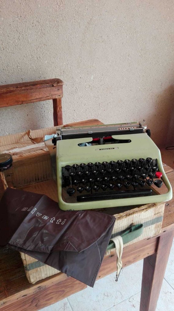 Olivetti 'Lettera 22' typewriter - Catawiki