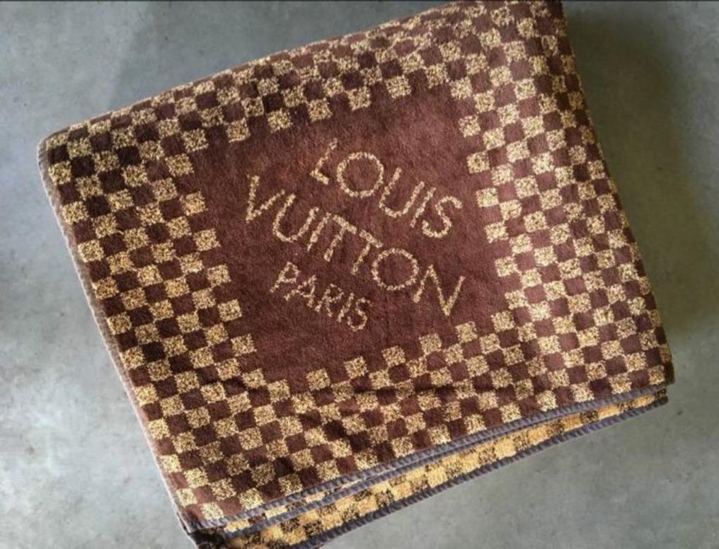 fictie toediening Spookachtig Louis Vuitton Handdoek - Catawiki