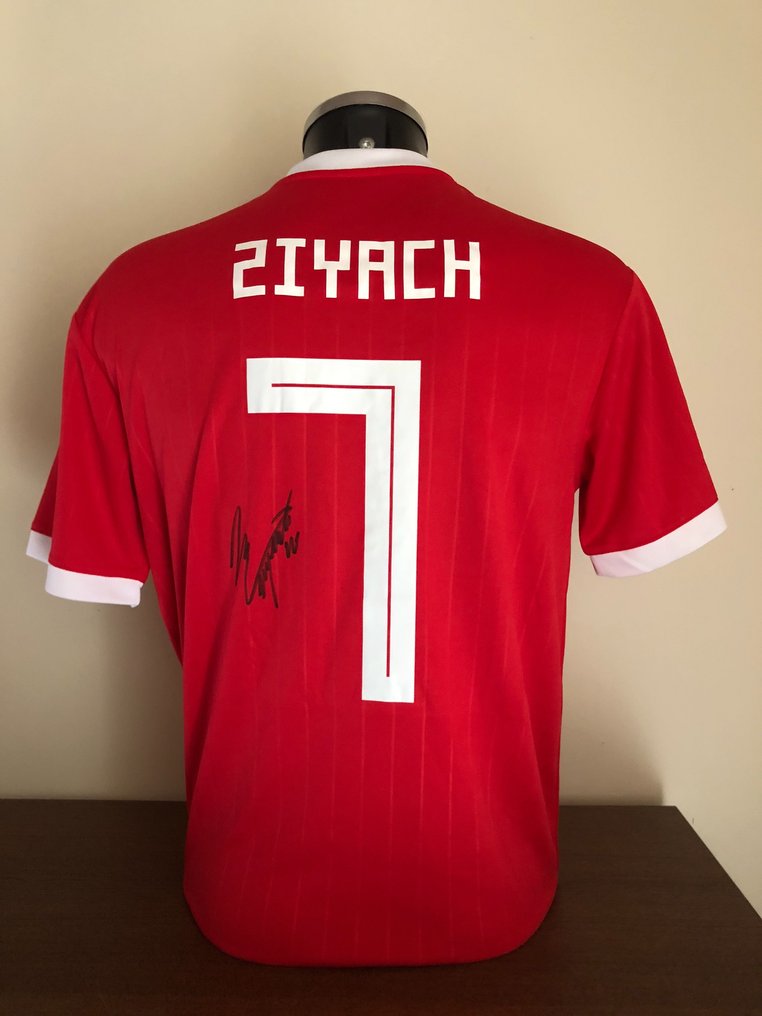 Hakim Ziyech signed Morocco home World Cup 2018 shirt with - Catawiki