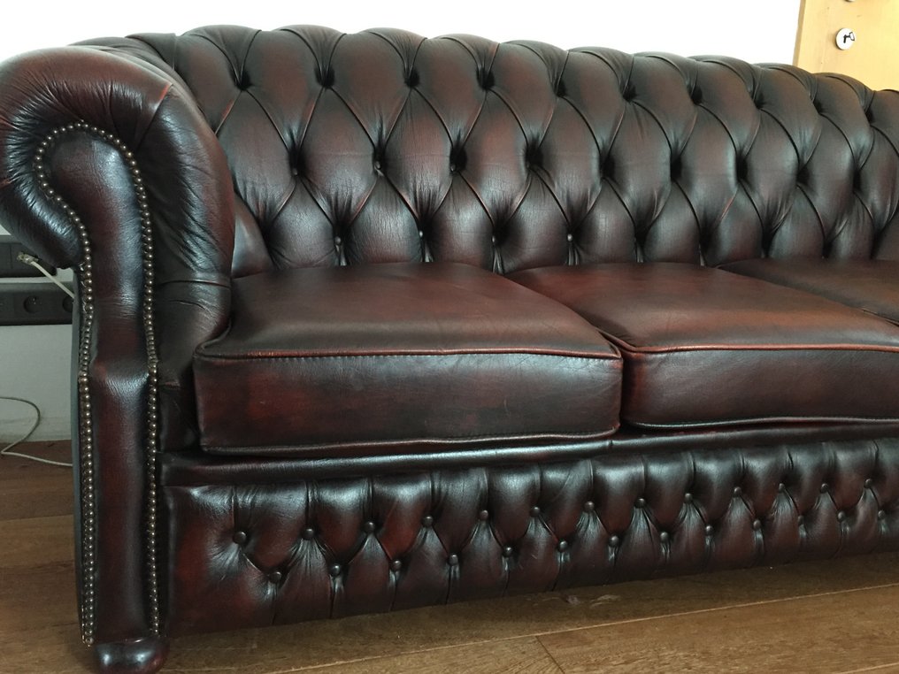 Winchester Furniture Buckingham Kolmen istuimen sohva - - Catawiki