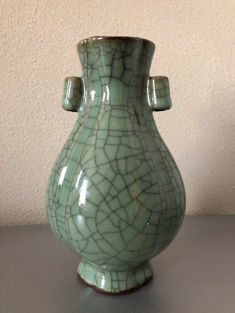 Vase (1) - Celadon - Porcelæn - Chinese Song Dynasty Ge Catawiki