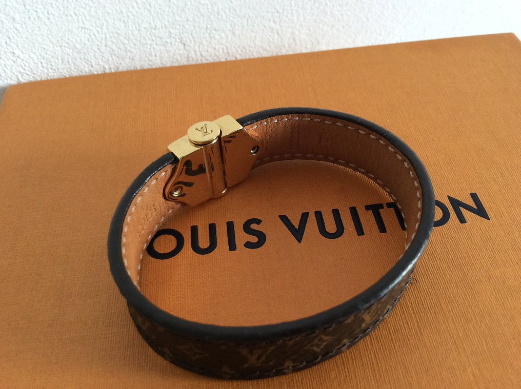 Louis Vuitton - M6698 Spirit Nano monogram Bracelet - Catawiki