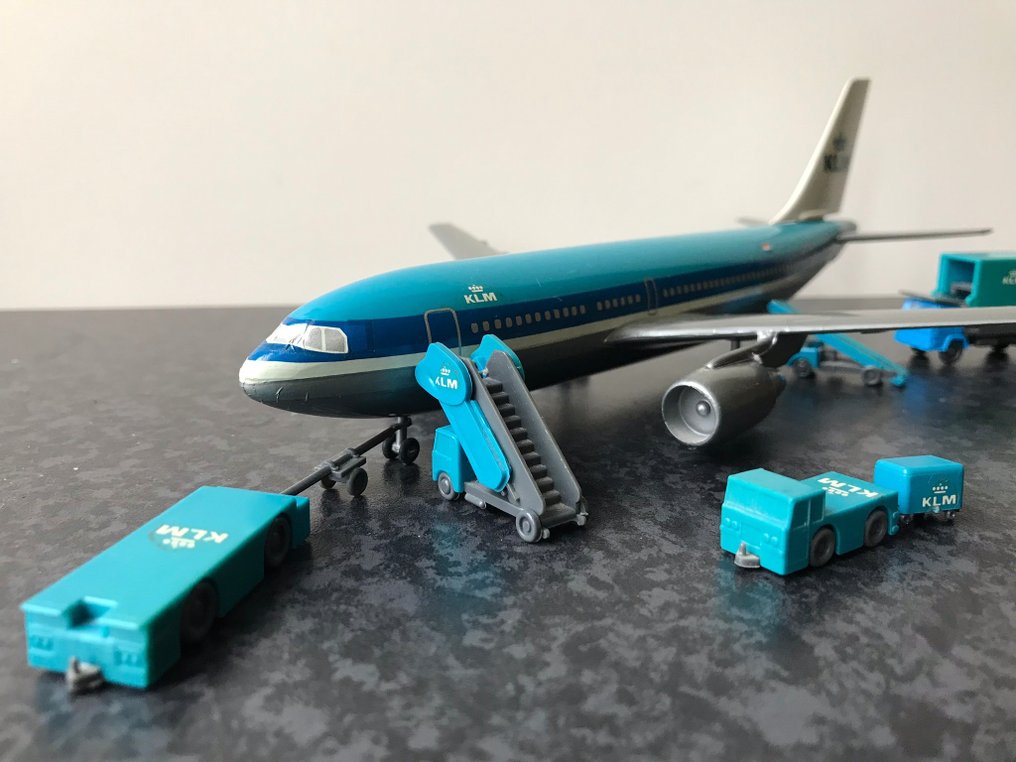 park Meetbaar Soms I.M.C. Modelworks - Een model vliegtuig KLM Airbus A310 met - Catawiki