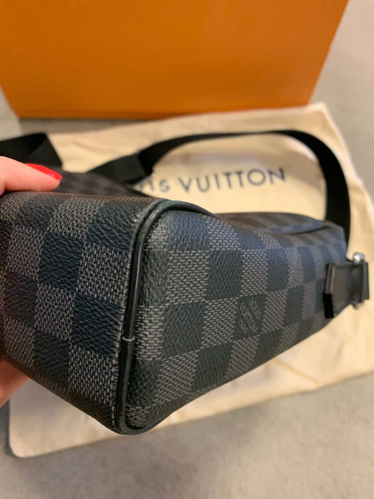 Daytona reporter weekend bag Louis Vuitton Black in Cotton - 32675677