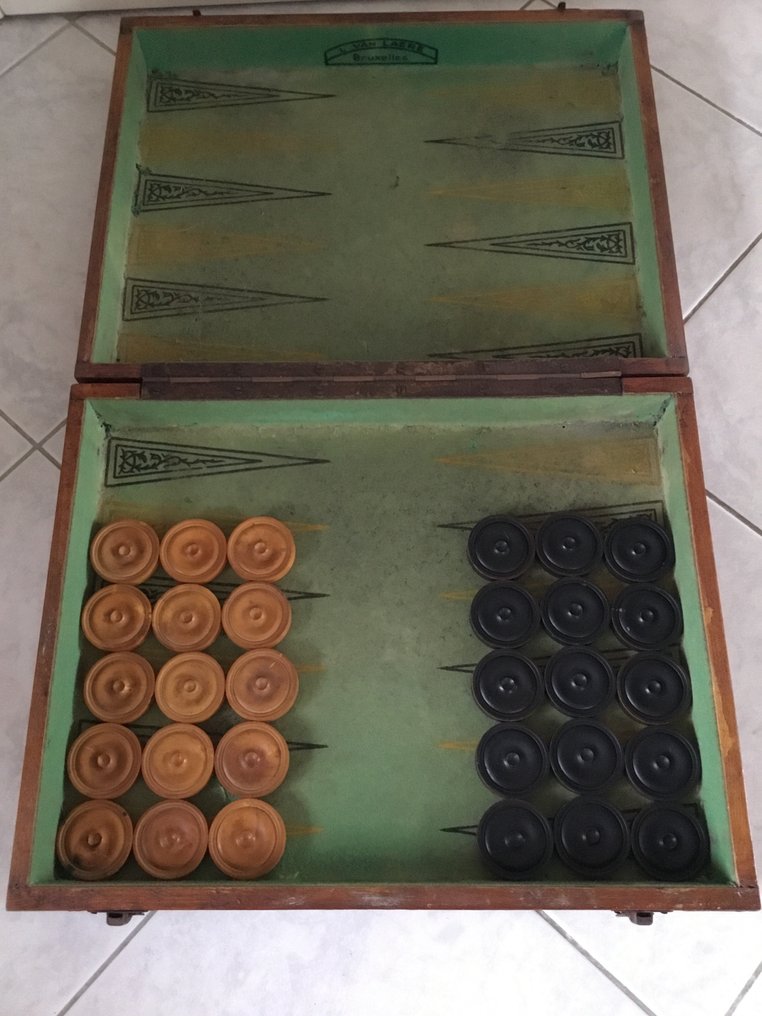 partij tragedie Een bezoek aan grootouders Oude Backgammon spel in houten kist - Met originele - Catawiki
