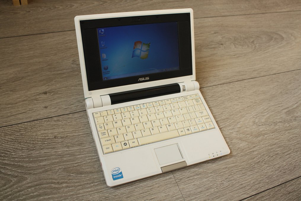 Eee 4g. Eee PC 701. Нетбук ASUS Eee PC 1001px. ASUS PC 701. 7" Ноутбук ASUS 2g Surf нетбук 2g Surf.