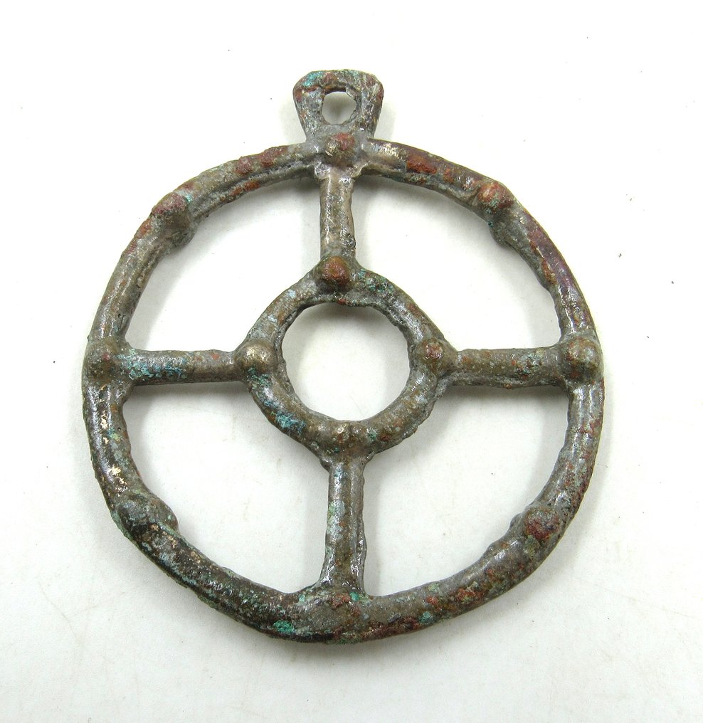 Bronze Age - Celtic - Bronze Sun Symbol Pendant - Catawiki