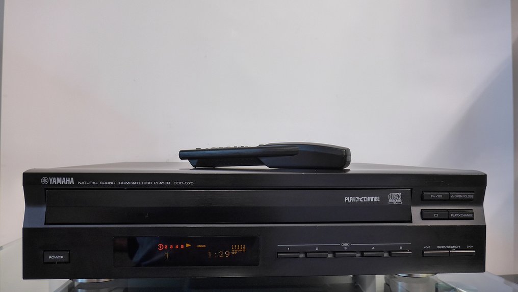 Yamaha CDC-575 5-CD Changer Discontinued by Manufacturer 