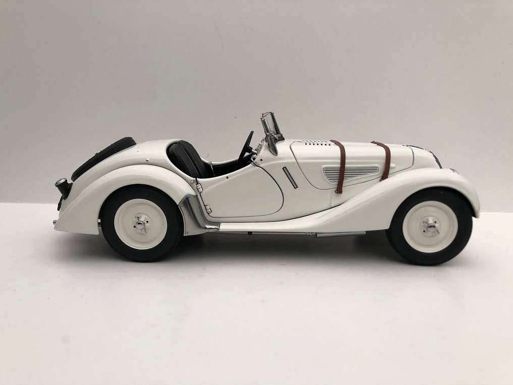 Autoart - 1:18 - BMW 328 Roadster 1938 - Millennium Edition - Catawiki