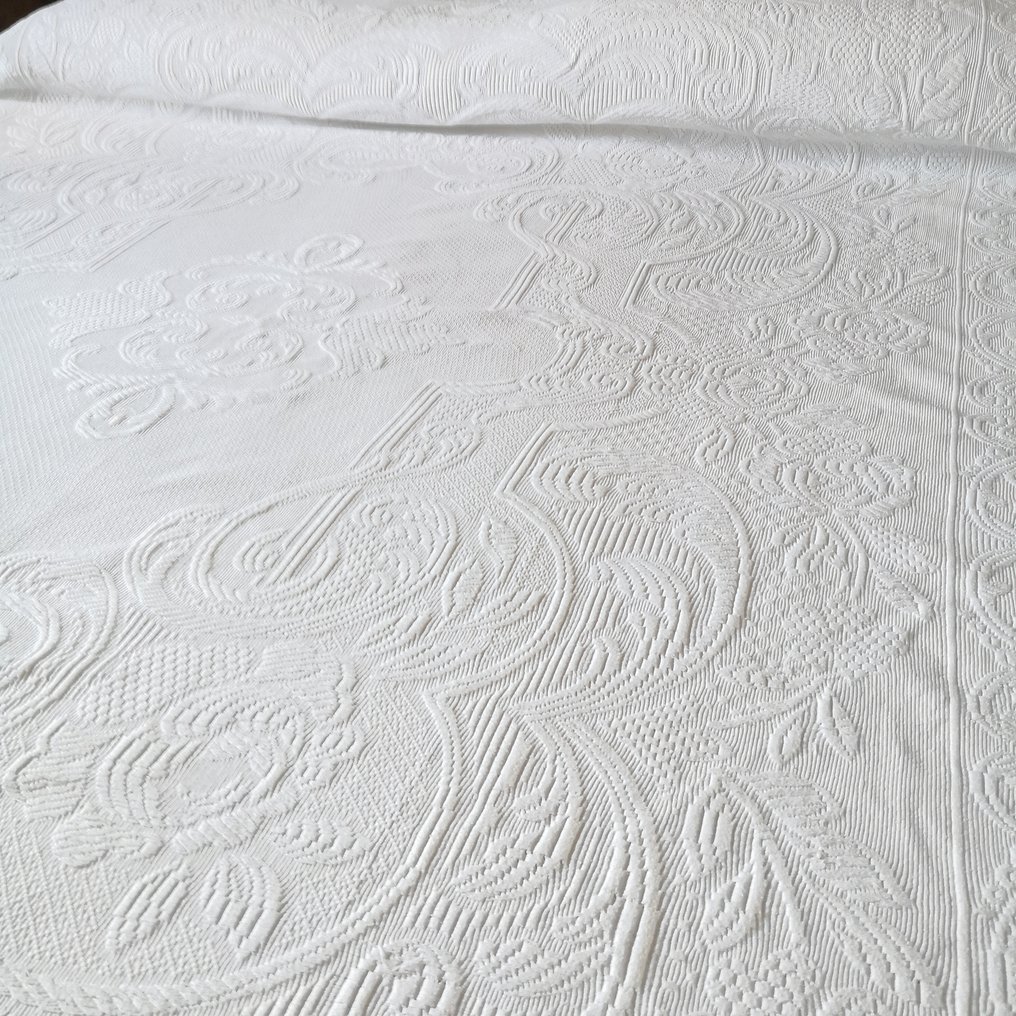 vintage brocade bedspread