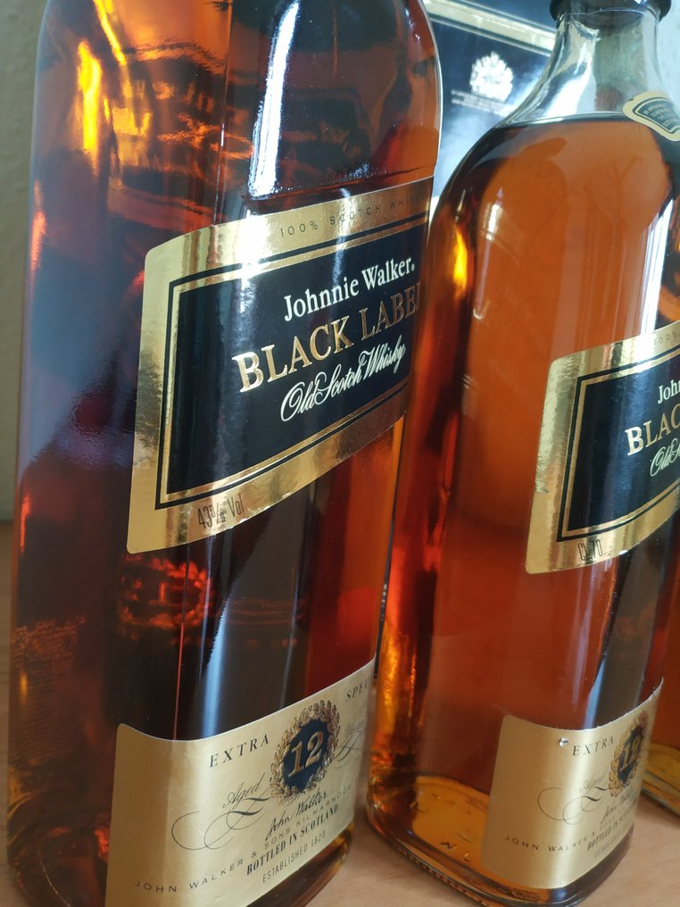 Johnnie Walker Black Label - b. 1970s, 1990s - 1 liter ...