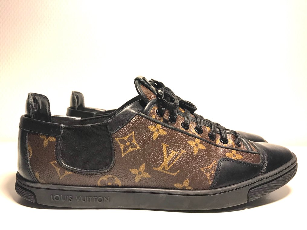Louis Vuitton - Sneakers - Maat: Schoenen / -