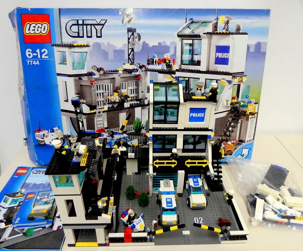 - City - 7744 Police Station, Rare Out of Production - Catawiki