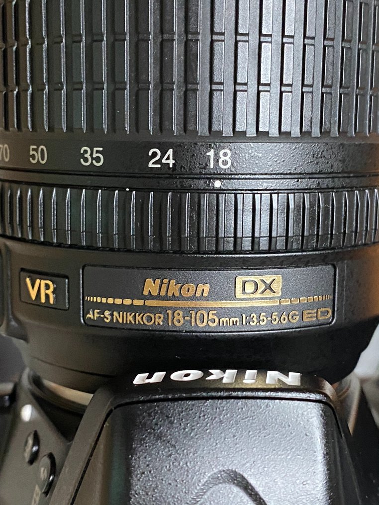 Nikon Nikkor AFS 18105mm ED DXVR Super Focus Shoot Sharp Objectif à focale variable
