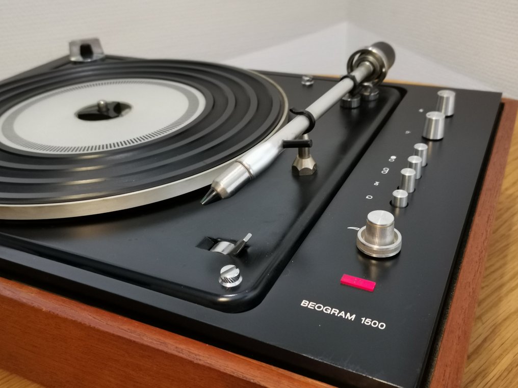 værtinde Investere Sherlock Holmes B&O - Beogram 1500 with amplifier integrated and original - Catawiki