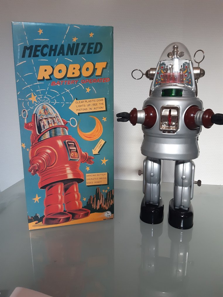 Осака робот. Маленький робот 1990 год цена. Робот 1990