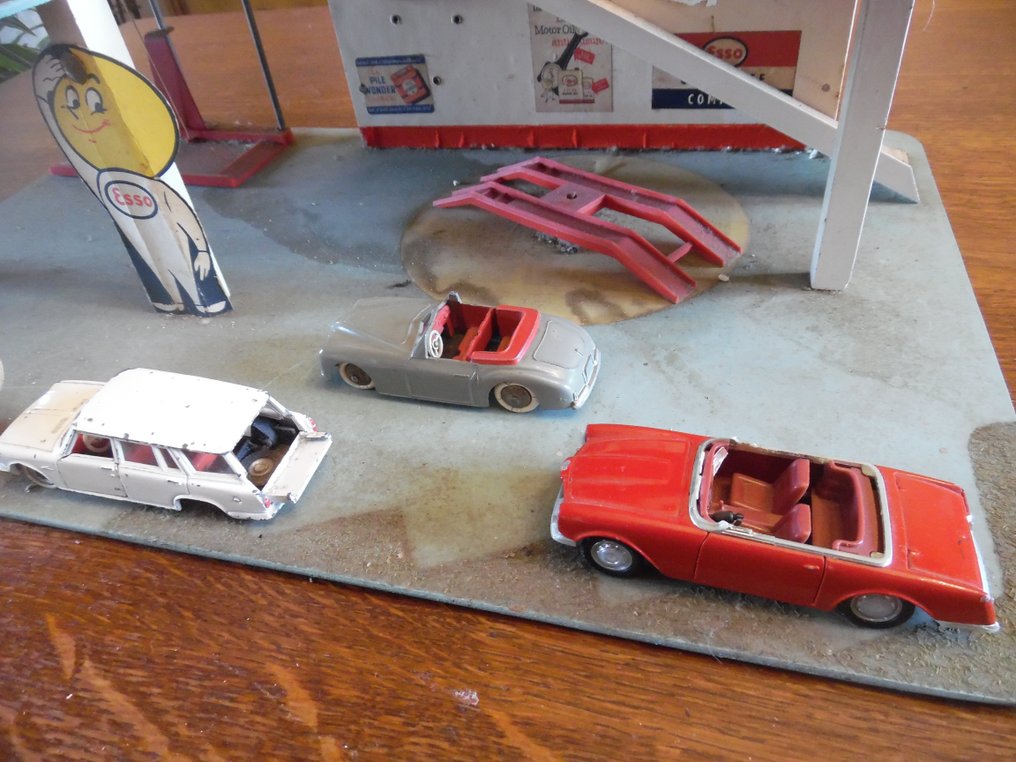 ESSO garage Garage Rampe réglable Miniature De Voiture Accessoire 