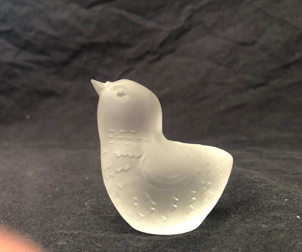 Baccarat bird figurine
