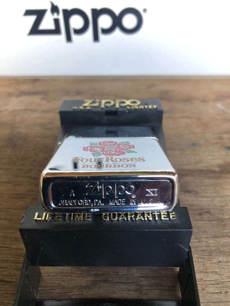 ZIPPO FOUR ROSES