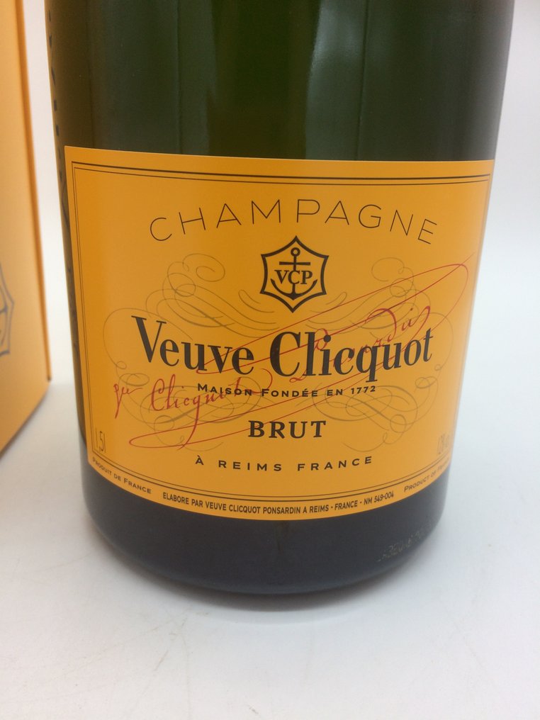 Veuve Clicquot Yellow Label Magnum Champagne Brut - 1.5 L bottle