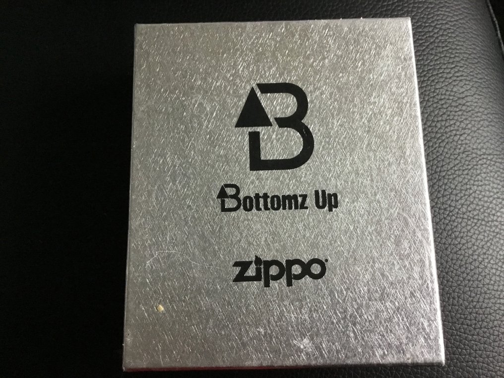 Zippo - Lighter - Zippo Bottomz Up of 1 - Catawiki