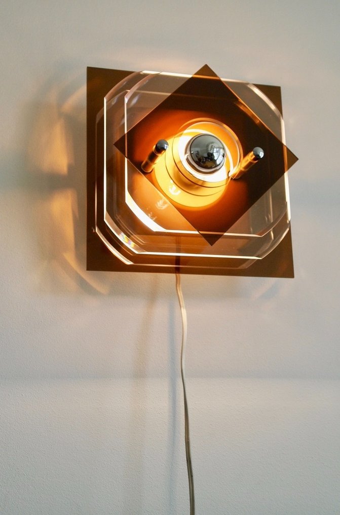 - A lamp - plexiglass 1970s Catawiki