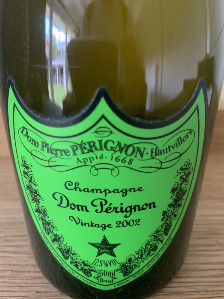 2002 Dom Perignon Luminous Edition green label - Champagne ...