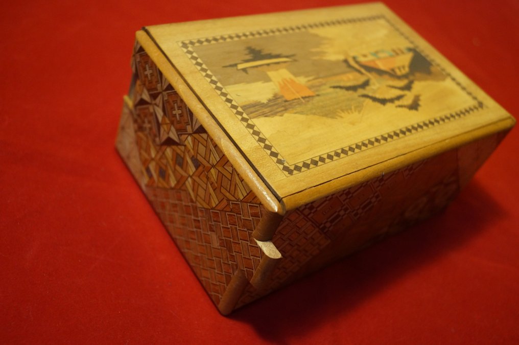 Japanse puzzel Himitsu-Bako-doos - diverse houtsoorten - Catawiki