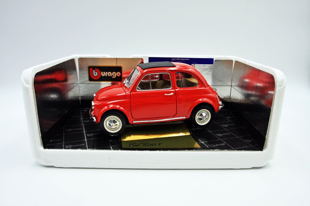保管品 ブラーゴ 1/18 フィアット 500 F 1965 ホワイト 白